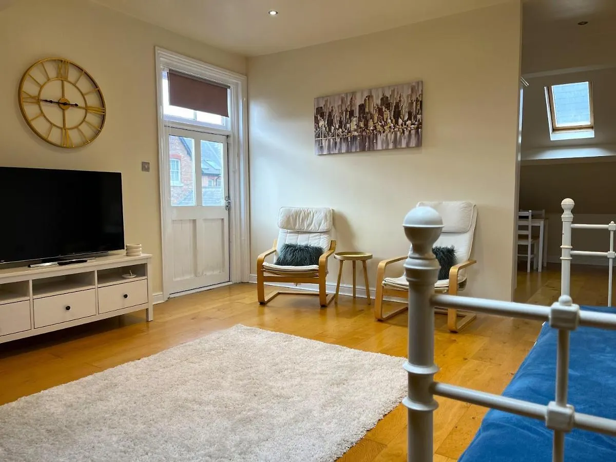 City Link - Mapperley Park Penthouse - Free Parking,Tram&Bus,Hswifi,7Ppl By Kp Apartment Nottingham
